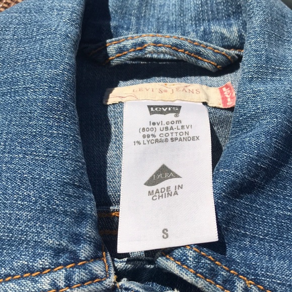 👋Levi’s Denim Cropped Jacket Small - Picture 6 of 8